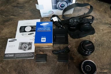 Samsung NX1000 Mirrorless Digital Camera with 20-50mm Lens, 20.3MP (Black)