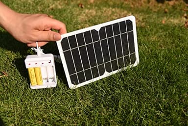 HUI YINGC Solar Power Charger with 5 Watt Portable Solar Panel for 1.2V AA & AAA Household Rechargeable Batteries, with 5 Watt Solar Panel and 4-Bay USB AA & AAA Charger